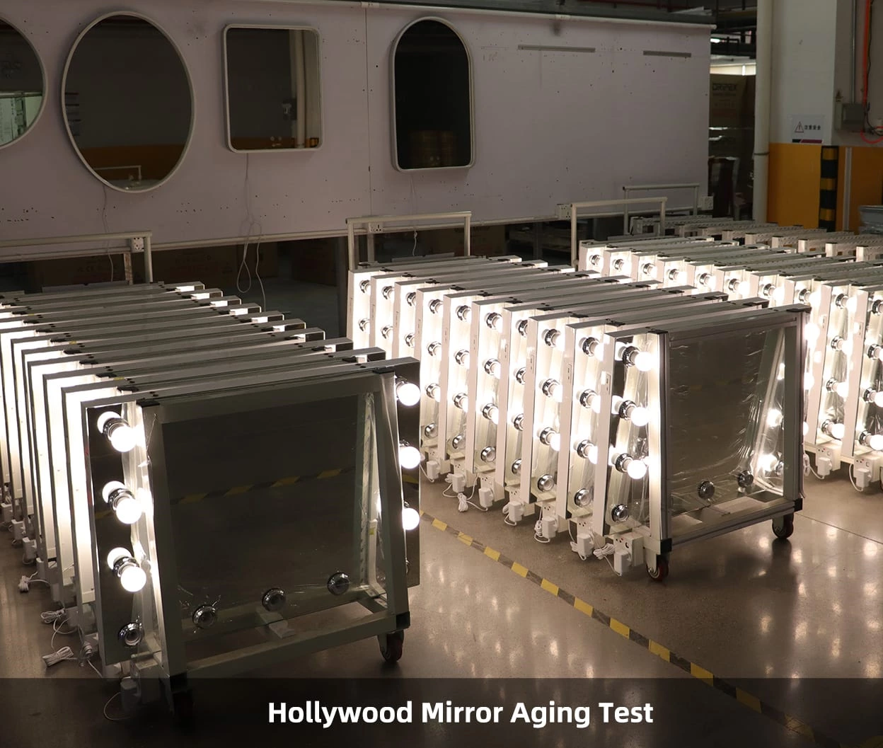 Test de vieillissement du miroir d'Hollywood
