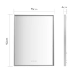 Miroir de salle de bain encadré à LED
