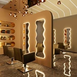 Miroir sur pied à LED irrégulier